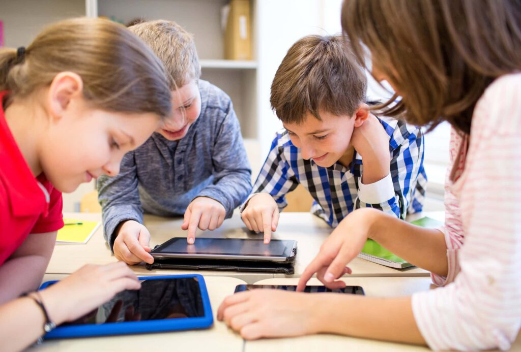 Do tablets help or hinder children's play? – BOLD